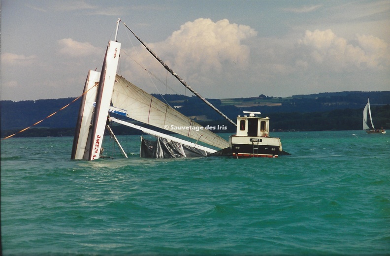 catamaran chavire soutien